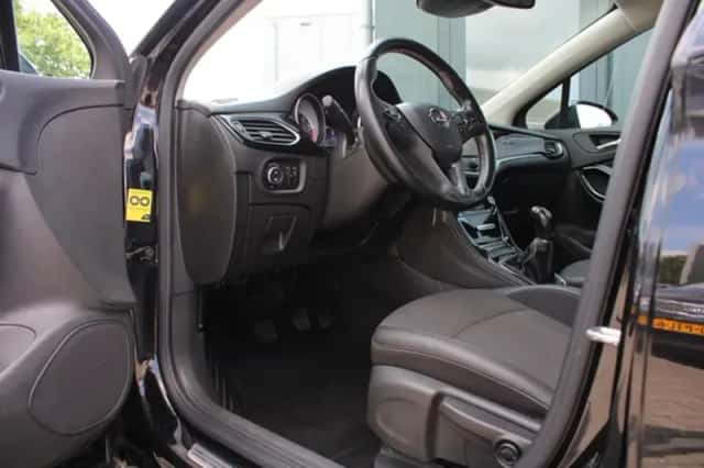 Opel Astra (2017) thumbnail 5