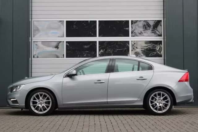 Volvo S60 (2015) thumbnail 3
