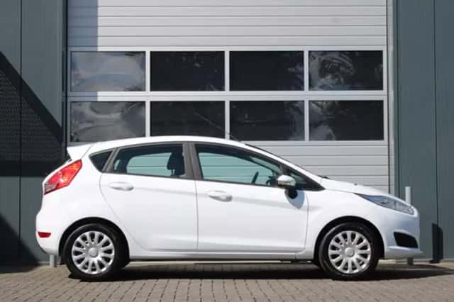 Ford Fiesta (2017) thumbnail 2