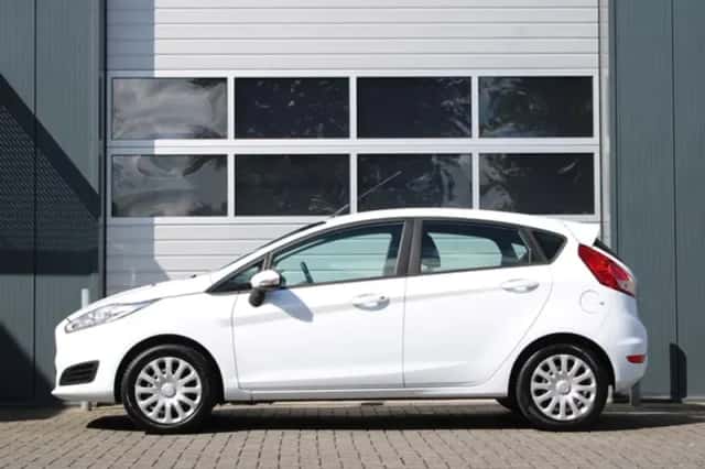 Ford Fiesta (2017) thumbnail 3