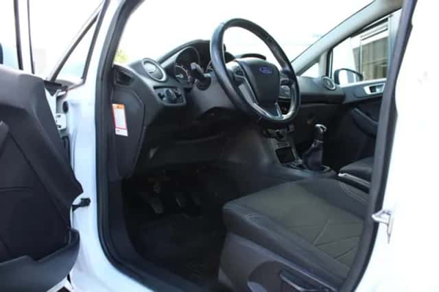 Ford Fiesta (2017) thumbnail 5