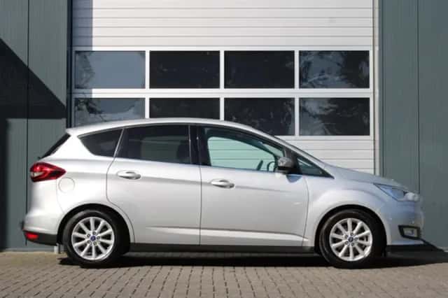 Ford C-Max (2016) thumbnail 2