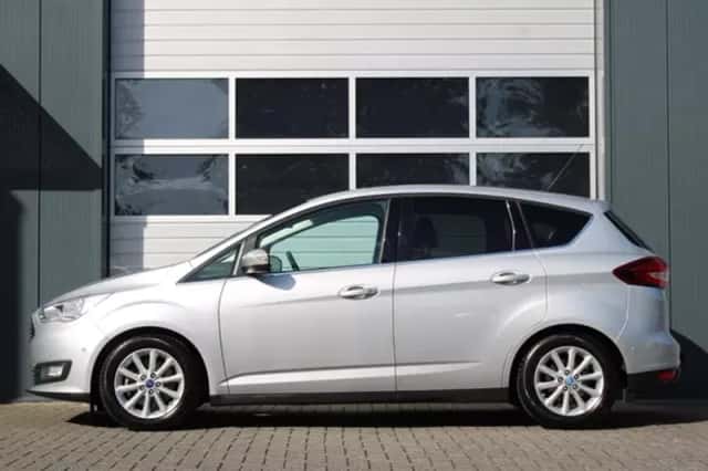 Ford C-Max (2016) thumbnail 3