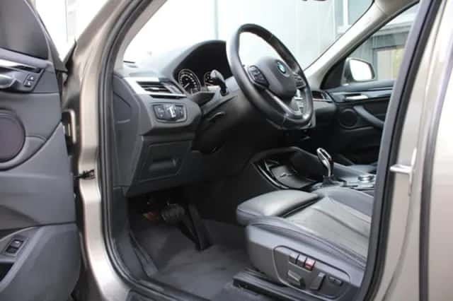 BMW X1 (2018) thumbnail 5