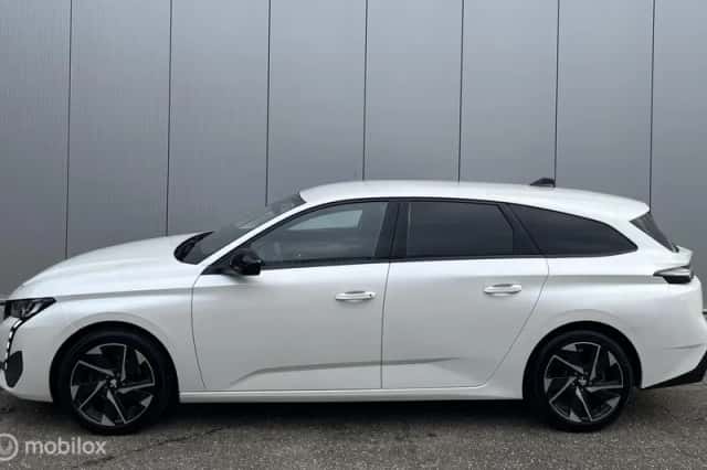 Peugeot 308 (2022) thumbnail 4