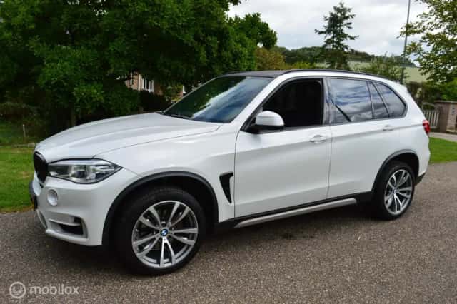 BMW X5 (2014) thumbnail 2