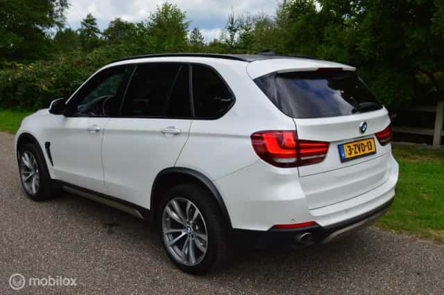 BMW X5 (2014) thumbnail 3