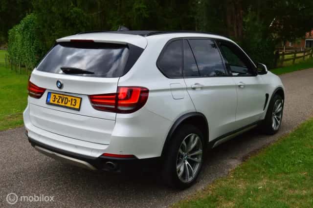 BMW X5 (2014) thumbnail 5