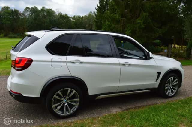 BMW X5 (2014) thumbnail 6