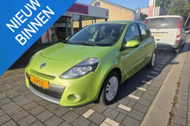 Renault Clio (2009) thumbnail 1
