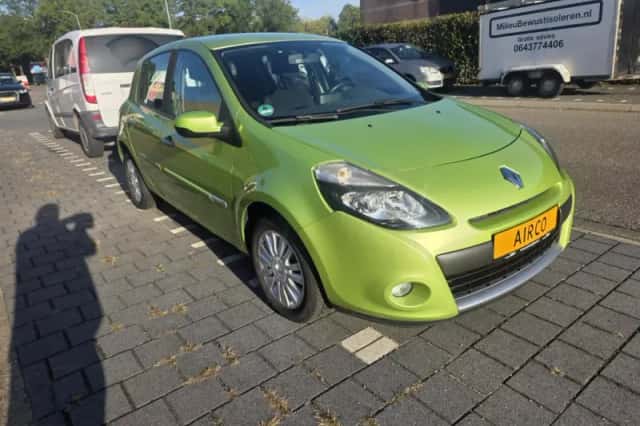 Renault Clio (2009) thumbnail 3