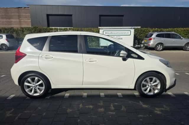 Nissan Note (2016) thumbnail 4
