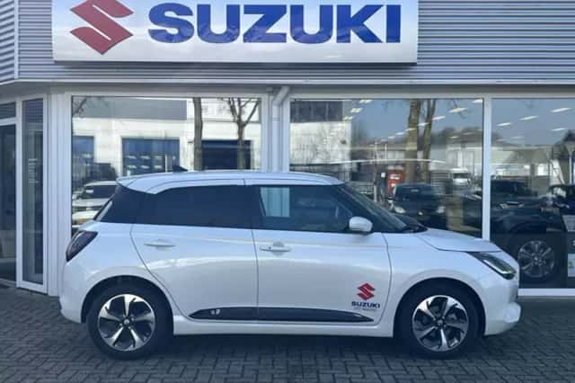 Suzuki Swift (2025) thumbnail 2