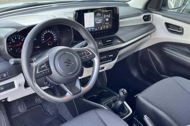 Suzuki Swift (2025) thumbnail 5
