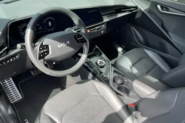 Kia Niro (2022) thumbnail 6