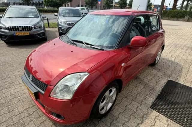 Suzuki Swift (2007) thumbnail 2