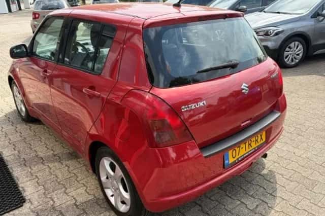 Suzuki Swift (2007) thumbnail 3