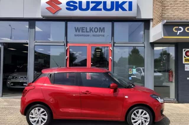 Suzuki Swift (2021) thumbnail 2
