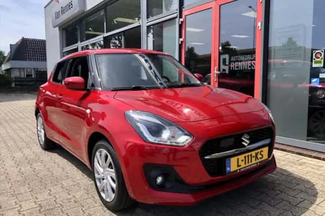 Suzuki Swift (2021) thumbnail 4