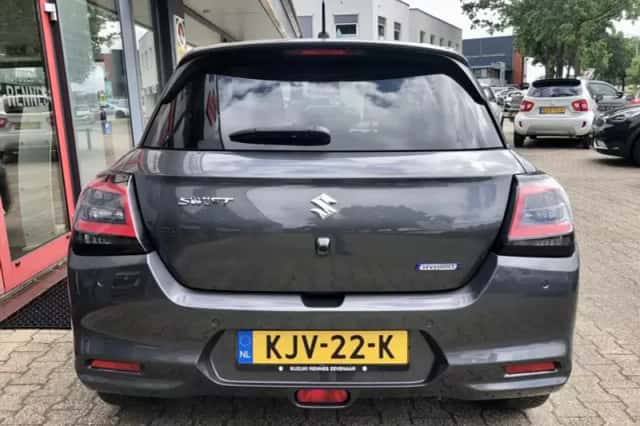 Suzuki Swift (2025) thumbnail 5