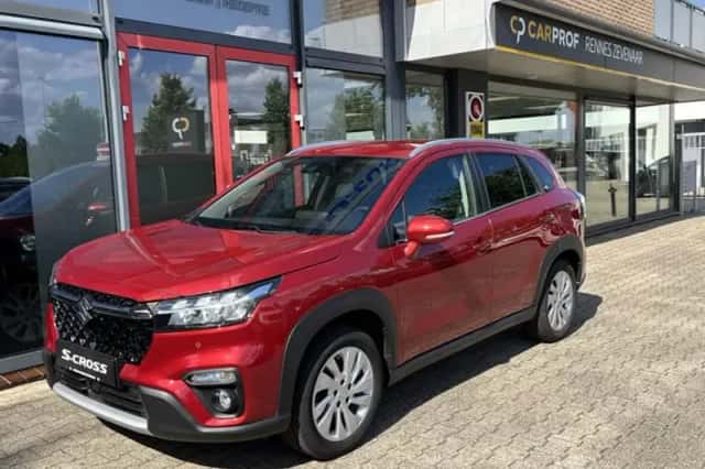 Suzuki S-Cross (2022) thumbnail 4