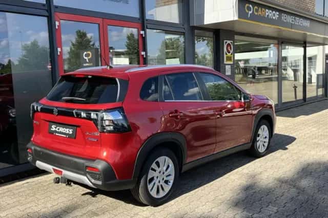 Suzuki S-Cross (2022) thumbnail 5