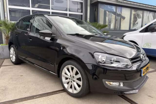 Volkswagen Polo (2012) thumbnail 2