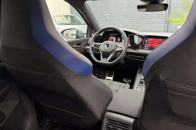 Volkswagen Golf (2020) thumbnail 3