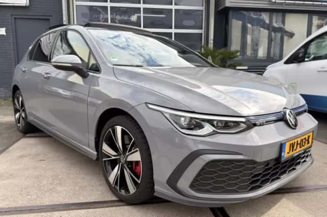 Volkswagen Golf (2020) thumbnail 4