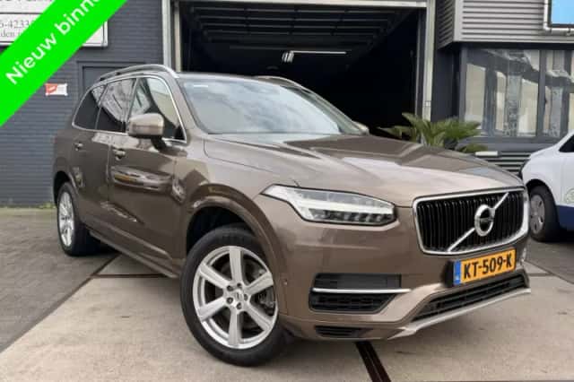 Volvo XC90 (2016) thumbnail 1