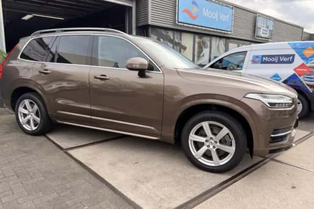 Volvo XC90 (2016) thumbnail 5