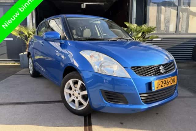 Suzuki Swift (2011) thumbnail 1