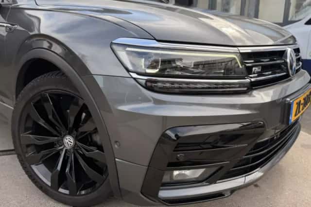 Volkswagen Tiguan (2019) thumbnail 4