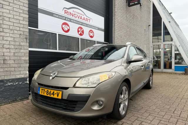 Renault Mégane (2010) thumbnail 1