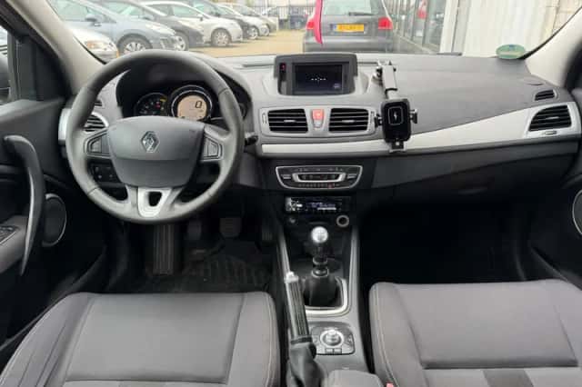 Renault Mégane (2010) thumbnail 4
