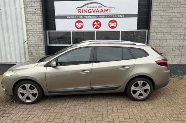 Renault Mégane (2010) thumbnail 6
