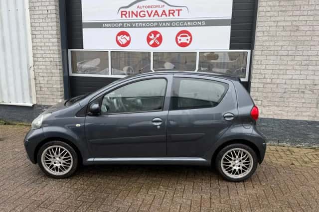 Toyota Aygo (2007) thumbnail 6