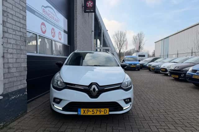 Renault Clio (2019) thumbnail 2
