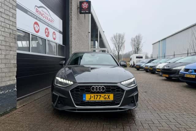 Audi A4 (2020) thumbnail 2