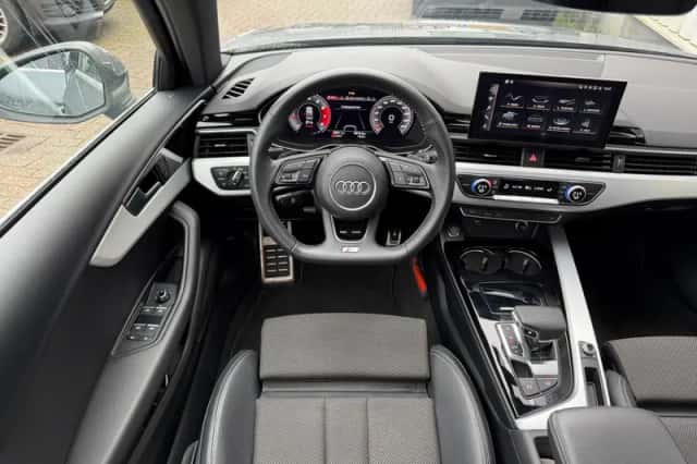 Audi A4 (2020) thumbnail 4