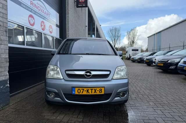 Opel Meriva (2010) thumbnail 2
