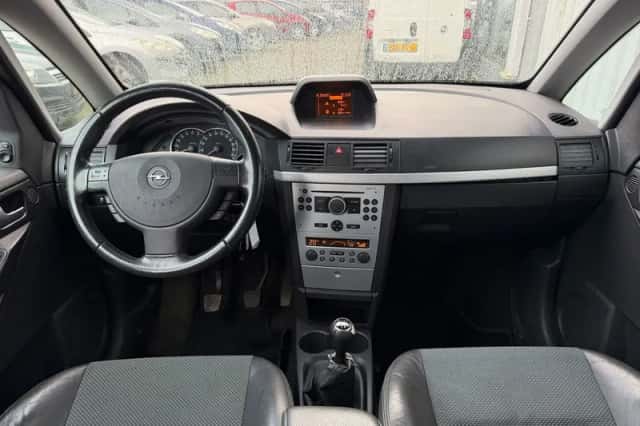 Opel Meriva (2010) thumbnail 5