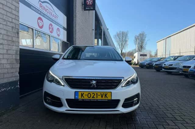 Peugeot 308 (2021) thumbnail 2