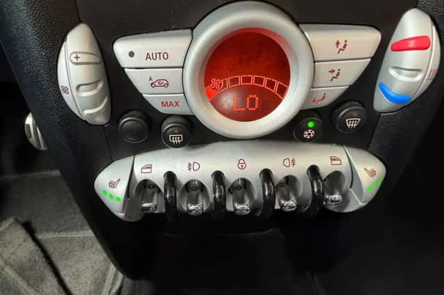 MINI Cooper S (2009) thumbnail 5