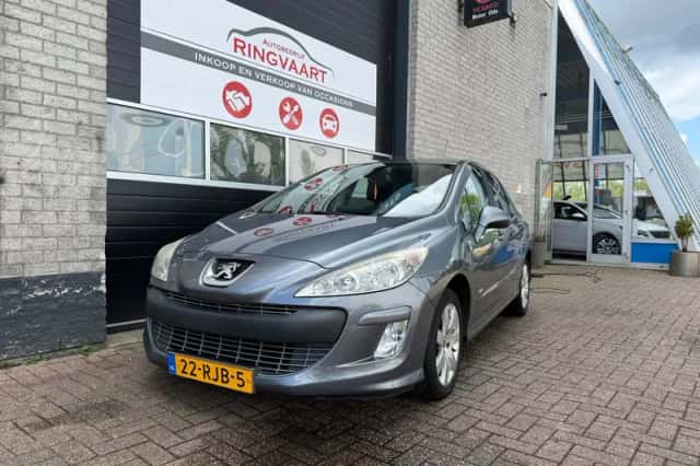 Peugeot 308 (2011) thumbnail 1
