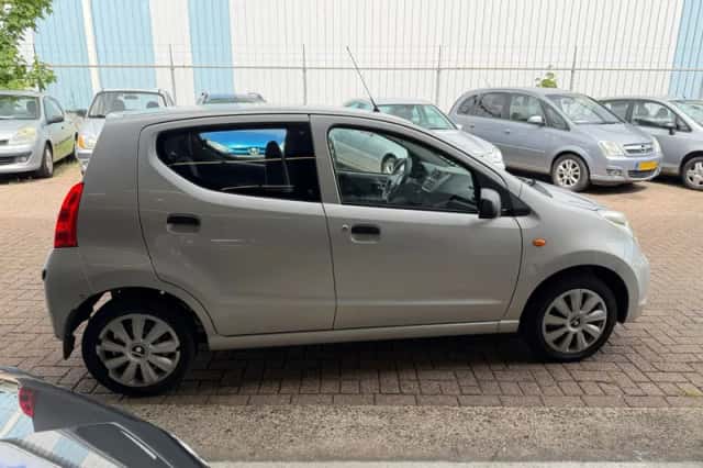 Suzuki Alto (2009) thumbnail 6