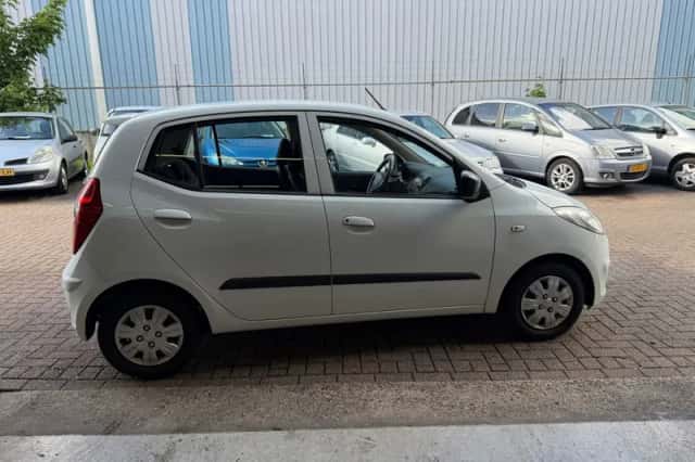 Hyundai i10 (2011) thumbnail 6
