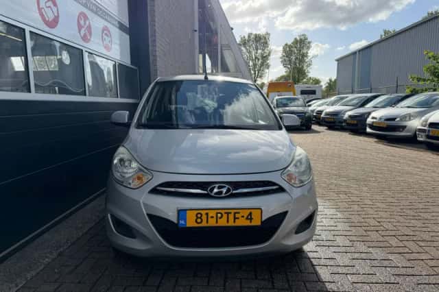 Hyundai i10 (2011) thumbnail 2