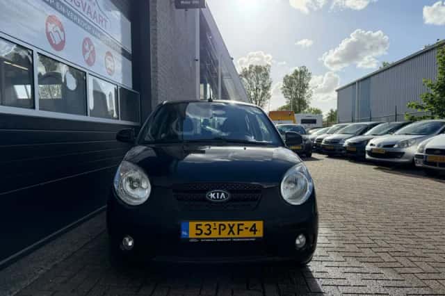Kia Picanto (2011) thumbnail 2