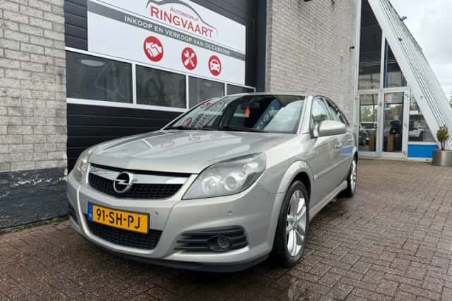 Opel Vectra (2006) thumbnail 1